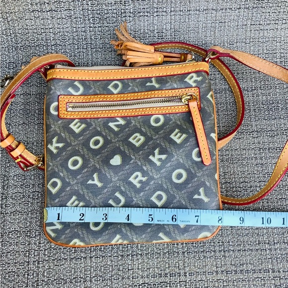 Dooney and Bourke crossbody 🧡🤍🧡 - Picture 12 of 12